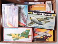 Lot 1549 - 15x 1/72 scale plastic aircraft kits to...