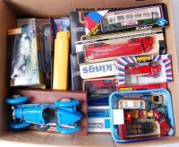 Lot 2525 - 20+ mixed modern issue diecasts to include;...