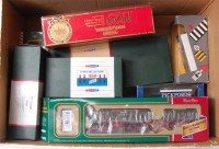 Lot 2552 - 10 mixed commercial interest modern issue...