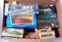 Lot 2564 - 140+ mixed scale modern issue diecasts,...