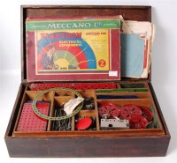 Lot 3113 - Quantity of Meccano in wooden storage box to...
