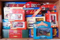 Lot 2521 - 18 assorted Corgi modern issue diecasts, Royal...