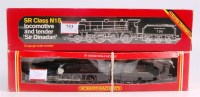 Lot 753 - A Hornby R154 Southern green 'Sir Dinadan'...