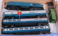 Lot 817 - A Hornby class 37 No. 37130, Royal Mail coach...