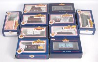 Lot 917 - 10 boxed Bachmann wagons, including 2 North...