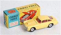 Lot 1643 - A Corgi Toys No. 218 Aston martin DB4...