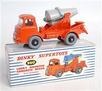 Lot 1996 - A Dinky Toys No.960 lorry mounted concrete...