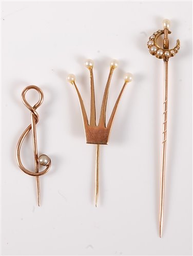 Lot 2560 - A 9ct cultured pearl stick pin by Merle...