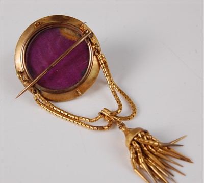 Lot 1177 - A late Victorian yellow metal garnet set...