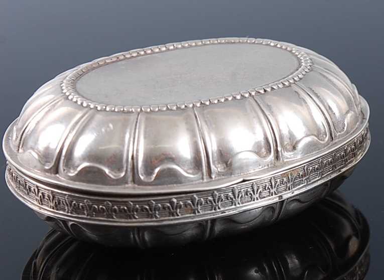 Lot 1119 - A late 19th century Hanau silver pocket snuff...
