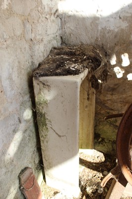 Lot 14 - 3 x Butler Sinks of varying sizes