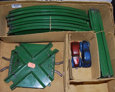 Lot 1462 - An early 20th century tinplate Speedway set