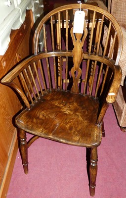 Lot 1431 - A pair of elm and beech splatback Windsor...