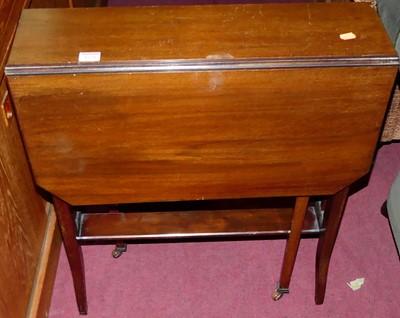 Lot 1330 - An Edwardian walnut Sutherland table