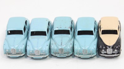 Lot 1067 - Dinky Toys 40j Austin Somersets in...