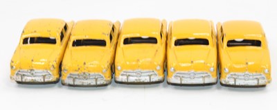 Lot 1071 - Dinky Toys 139a original Trade box containing...