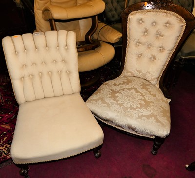 Lot 1418 - A Victorian mahogany framed and cream buttoned...