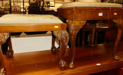 Lot 1484 - Two similar Georgian style walnut dressing...