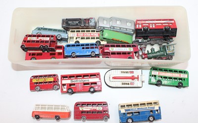Lot 1924 - A small tray containing various Matchbox bus...