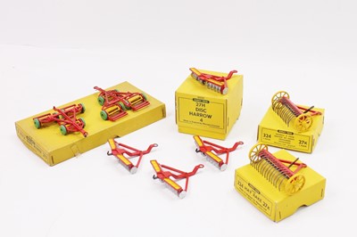 Lot 1003 - Dinky Toys trade box Farming group of 4 to...