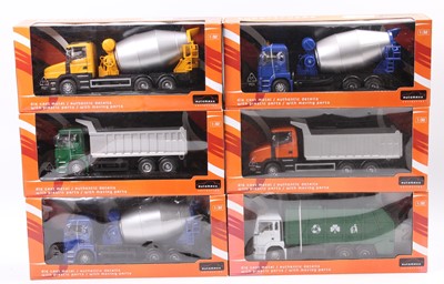 Lot 912 - 12 various boxed Automaxx Collection 1/32nd...