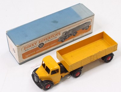 Lot 1118 - A Dinky Toys No. 521 Bedford articulated lorry...