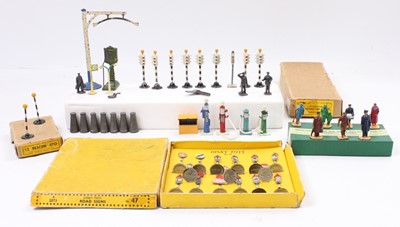 Lot 1142 - Dinky Toys mixed accessories group to include,...