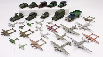 Lot 1143 - 2 trays containing mainly Dinky Toys military...
