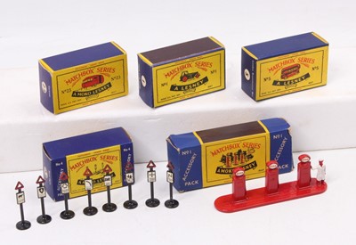 Lot 1944 - Matchbox Lesney group to include 2 accessories...