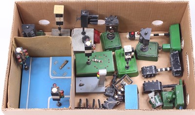 Lot 846 - Collection of various electrically operated...