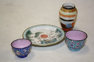 Lot 262 - A collection of various eastern ceramics to...