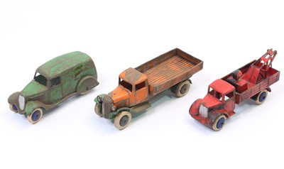 Lot 1171 - Dinky Toys pre-war group of 3 to include, No....