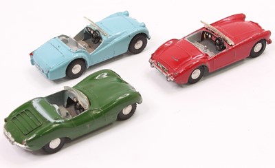 Lot 1316 - Spot On Presentation Set No. 4 group of 3...