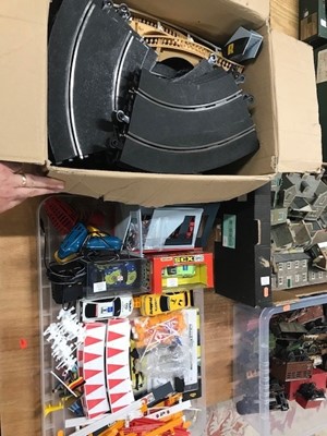 Lot 1433 - A quantity of Scalextric cars and accessories...