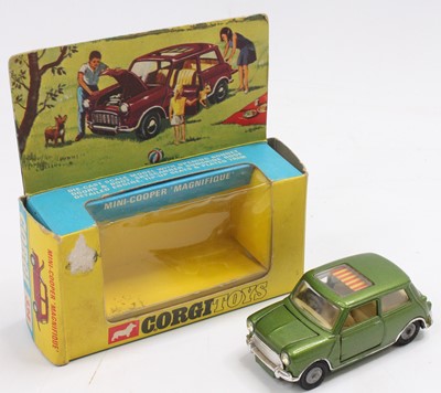 Lot 1304 - Corgi Toys No. 334 Mini Cooper Magnifique in...