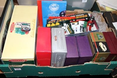 Lot 1508 - A box of mixed Eddie Stobart related diecast...
