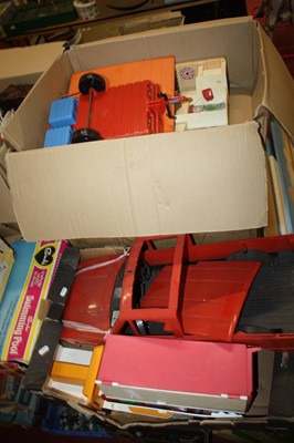Lot 1623 - A collection of various Sindy dolls and...