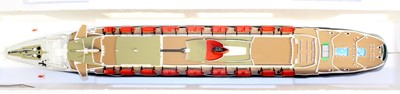 Lot 1503 - A Danbury Mint static display model of Queen...