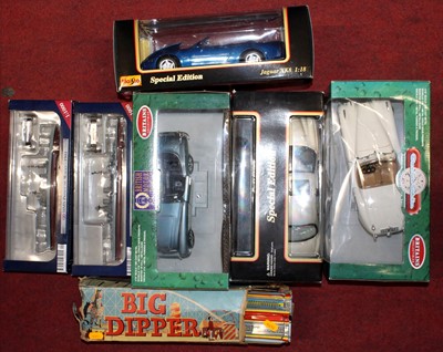 Lot 1515 - One box of mixed 1/18 tinplate and diecast...