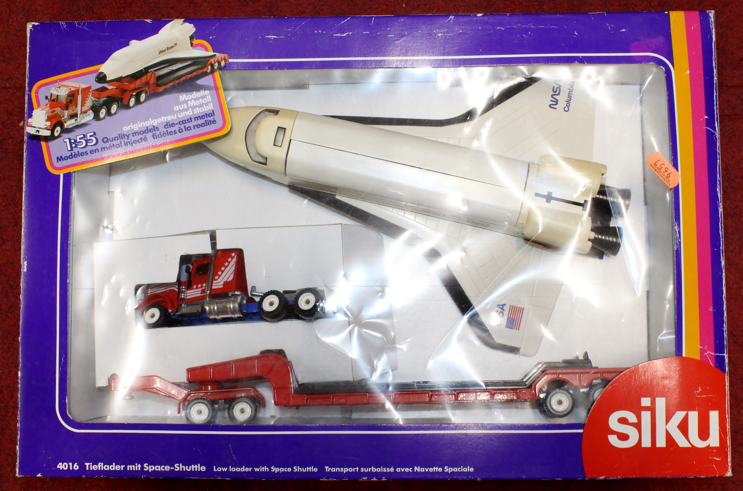 Lot 1530 - A Siku No. 4016 low loader with space