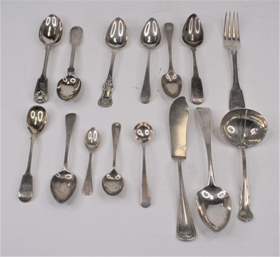 Lot 303 - A collection of loose silver flatware, to...