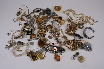 Lot 391 - A collection of various costume jewellery, to...