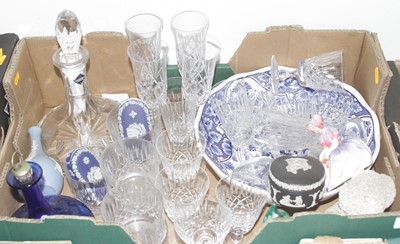 Lot 639 - A box of glassware and ceramics to include...