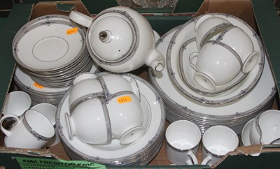 Lot 638 - A Wedgwood Amherst pattern part dinner, tea,...