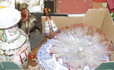 Lot 573 - Miscellaneous items to include a Chinese...
