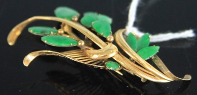 Lot 364 - A contemporary yellow metal and green...