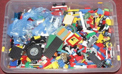 Lot 536 - A collection of loose Lego