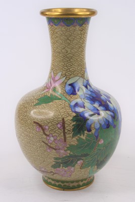 Lot 495 - A Chinese cloisonne enamel vase, decorated...