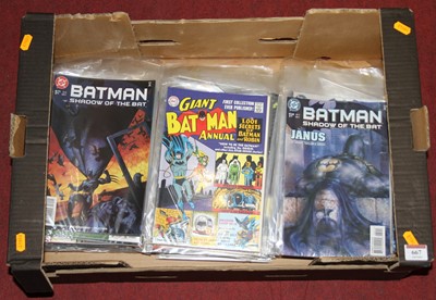 Lot 667 - A collection of approx 100 DC Batman comics,...
