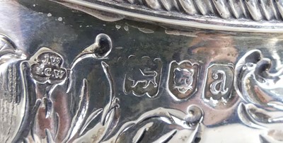 Lot 2099 - A late Victorian silver sauceboat, having...